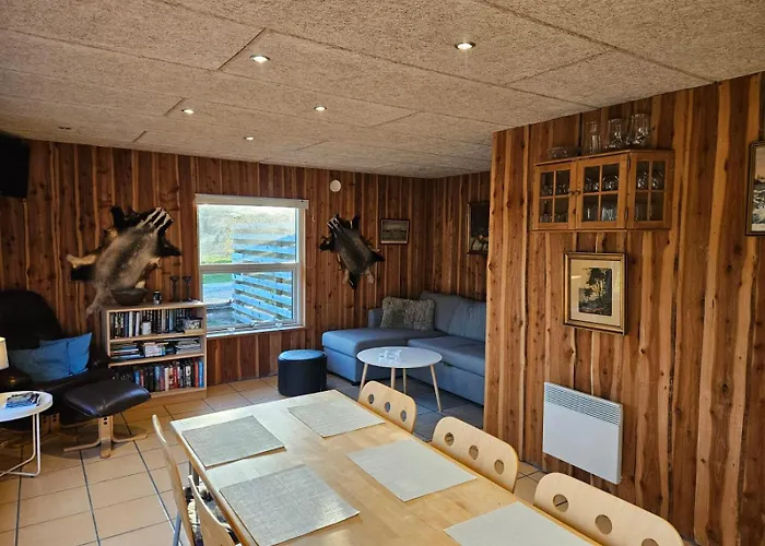 Holiday home Jagthytten *