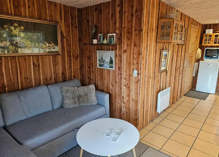 Jagthytten * Randboldal